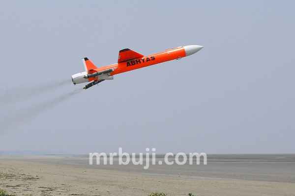 A high-speed expendable aerial target